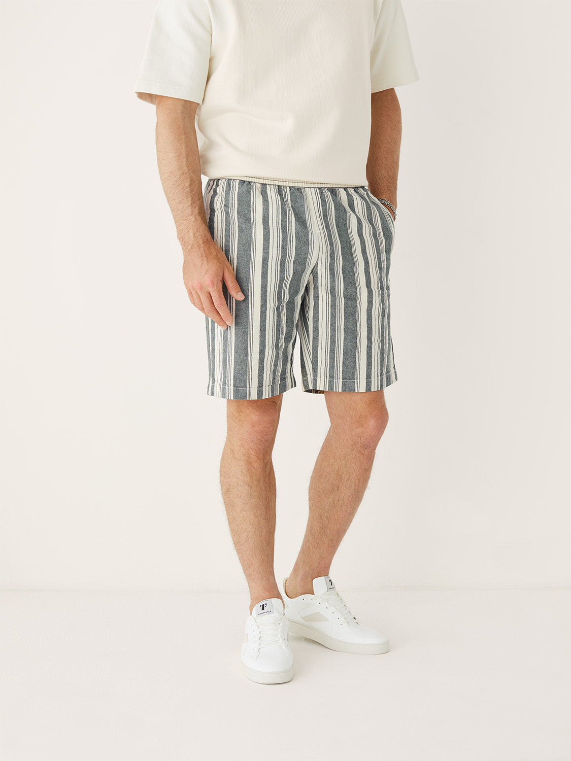 Linen-Cotton 9” Pull-On Short — Smoked Green Stripe